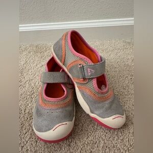 Kids' Gray and Pink Shoes